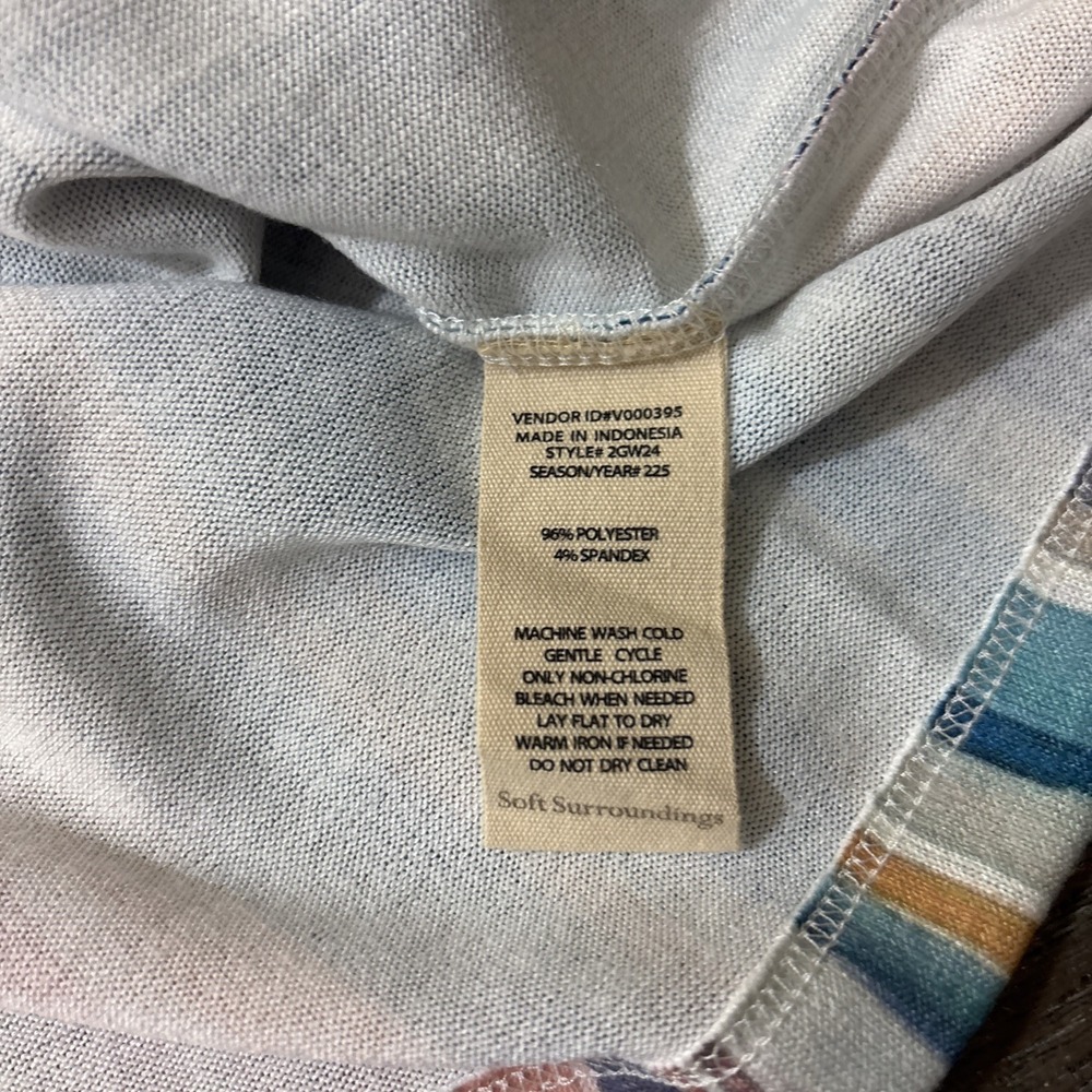 Soft Surroundings M Stripe Tee Shirt NWOT Button Pink Blue Coastal Brunch Casual - Picture 8 of 8